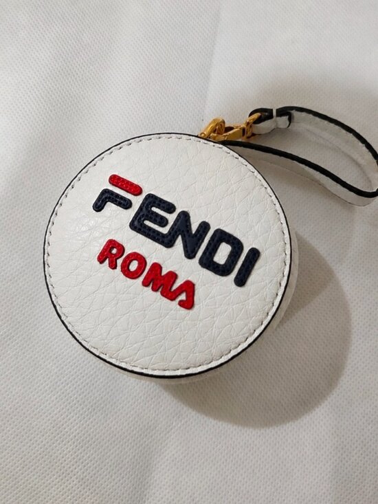 Authentic Fendi Mania Round AirPods Case / Bag Charm – White Leather – Made in I main image 9